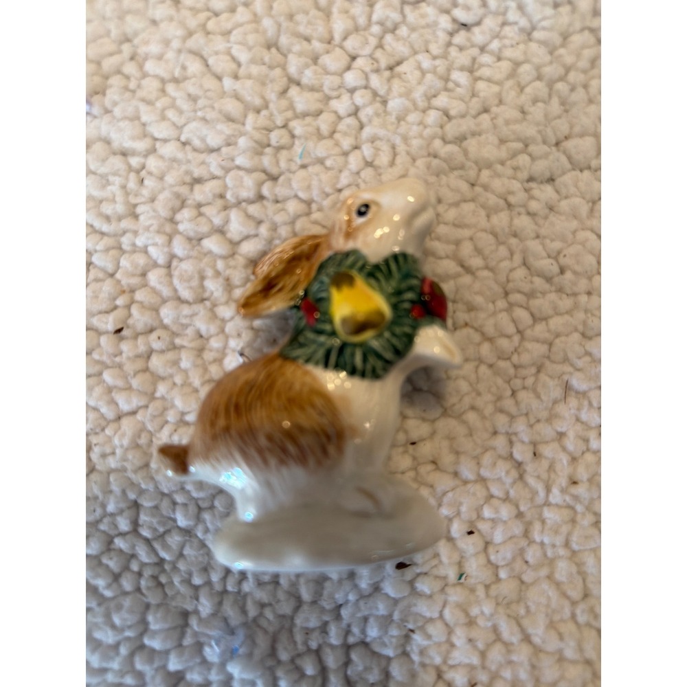Vintage 1991 Otagiri Ceramic Christmas Bunny Rabbit Wreath Shaker Brown White